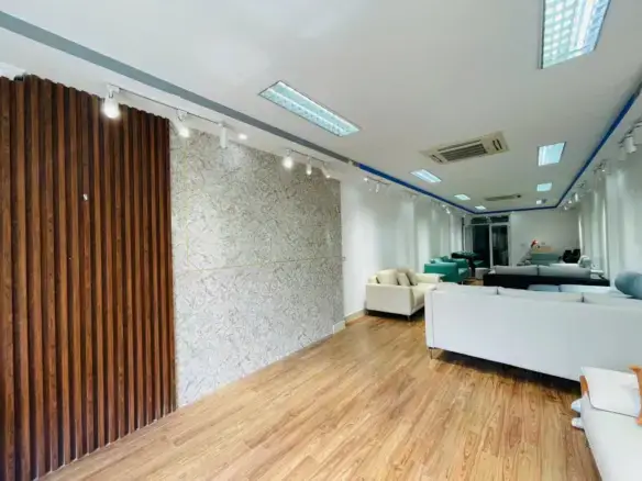 TH-Office-435-Nguyen-Khang