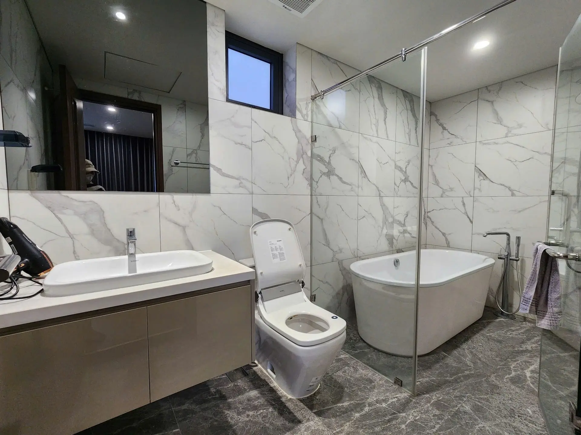 the matrix one A40x7 3bed toilet The Matrix Oneバスルーム