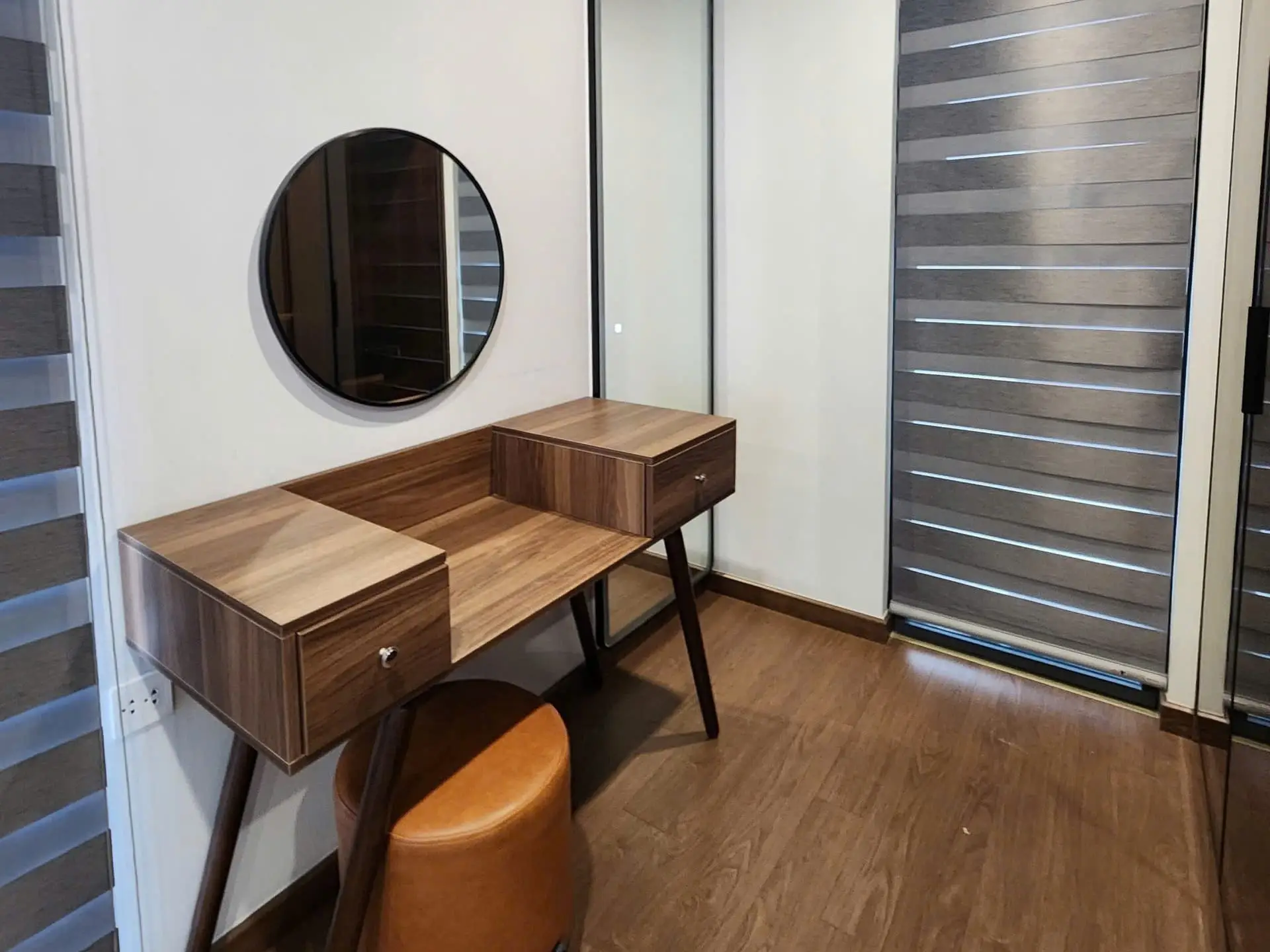 the matrix one A40x7 3bed 化粧テーブル The Matrix One_A12a化粧台