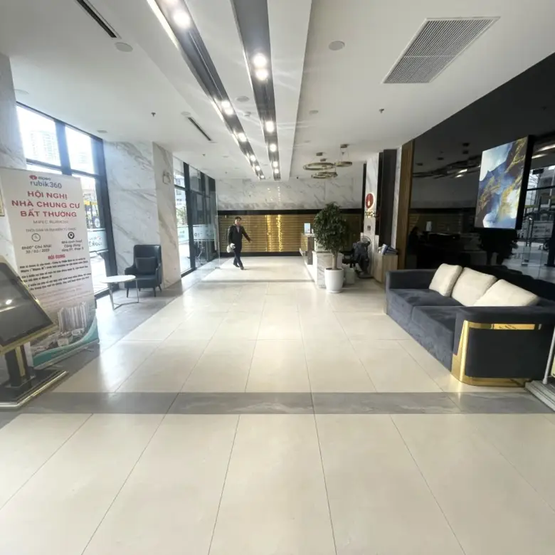 Mipec Rubik 360 1階のロビー