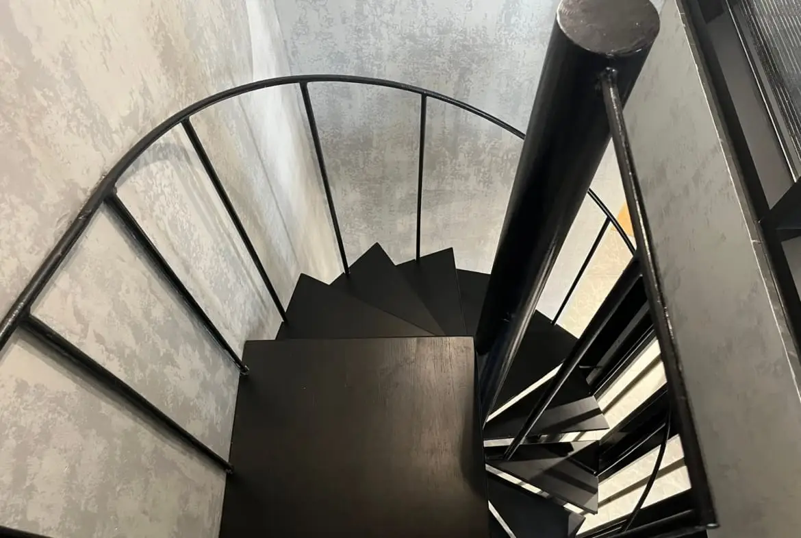 Apartment226 Buoiの階段
