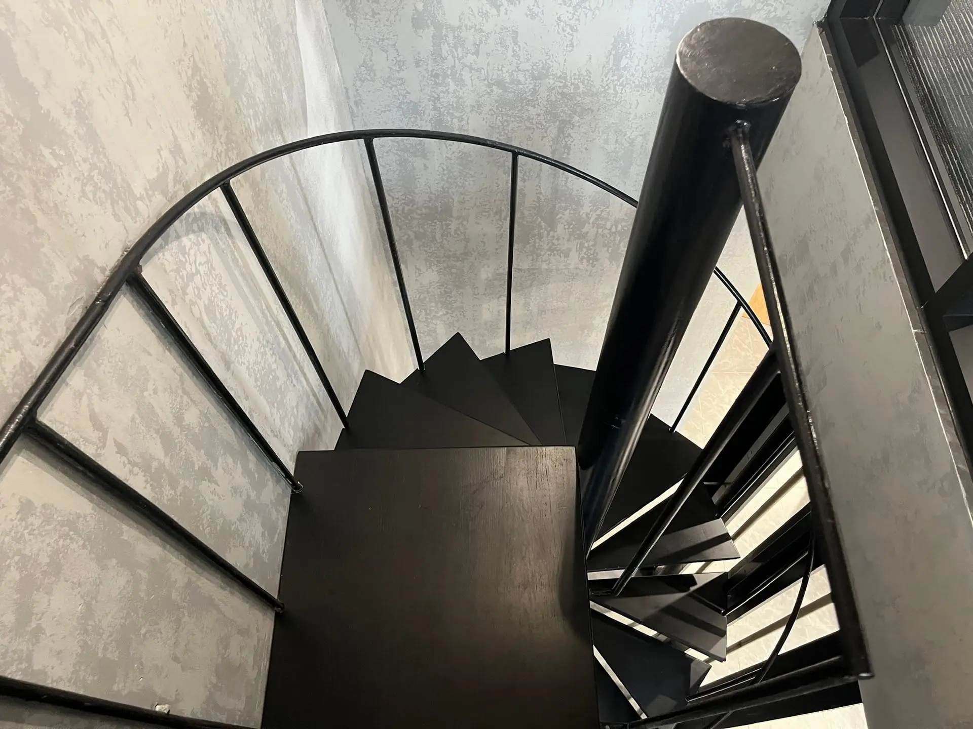 Apartment226 Buoiの階段
