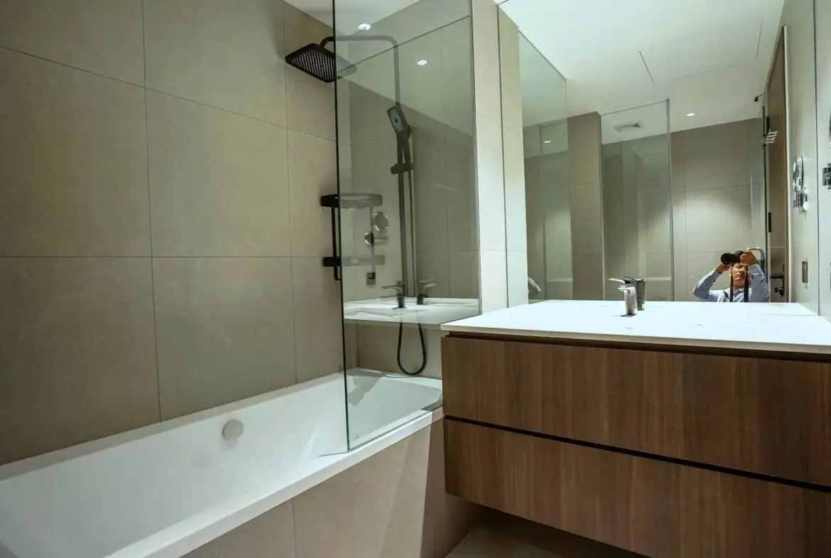 Hanoi Housing Quang An_4bed_401_ bathroom