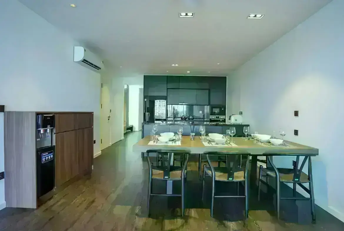 Hanoi Housing Quang An_4bed_401_ dinning room, kitchen (1)