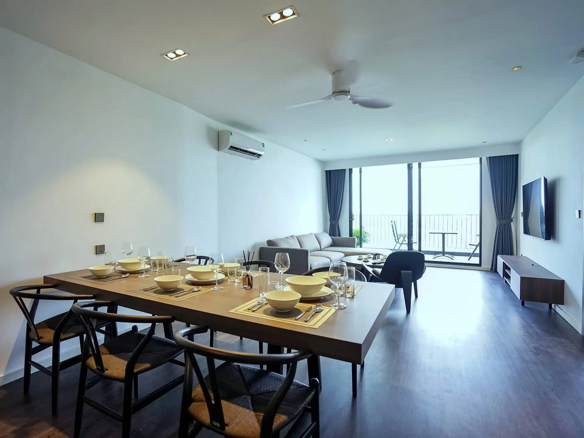 Hanoi Housing Quang An_4bed_401_ dinning room, kitchen (3)