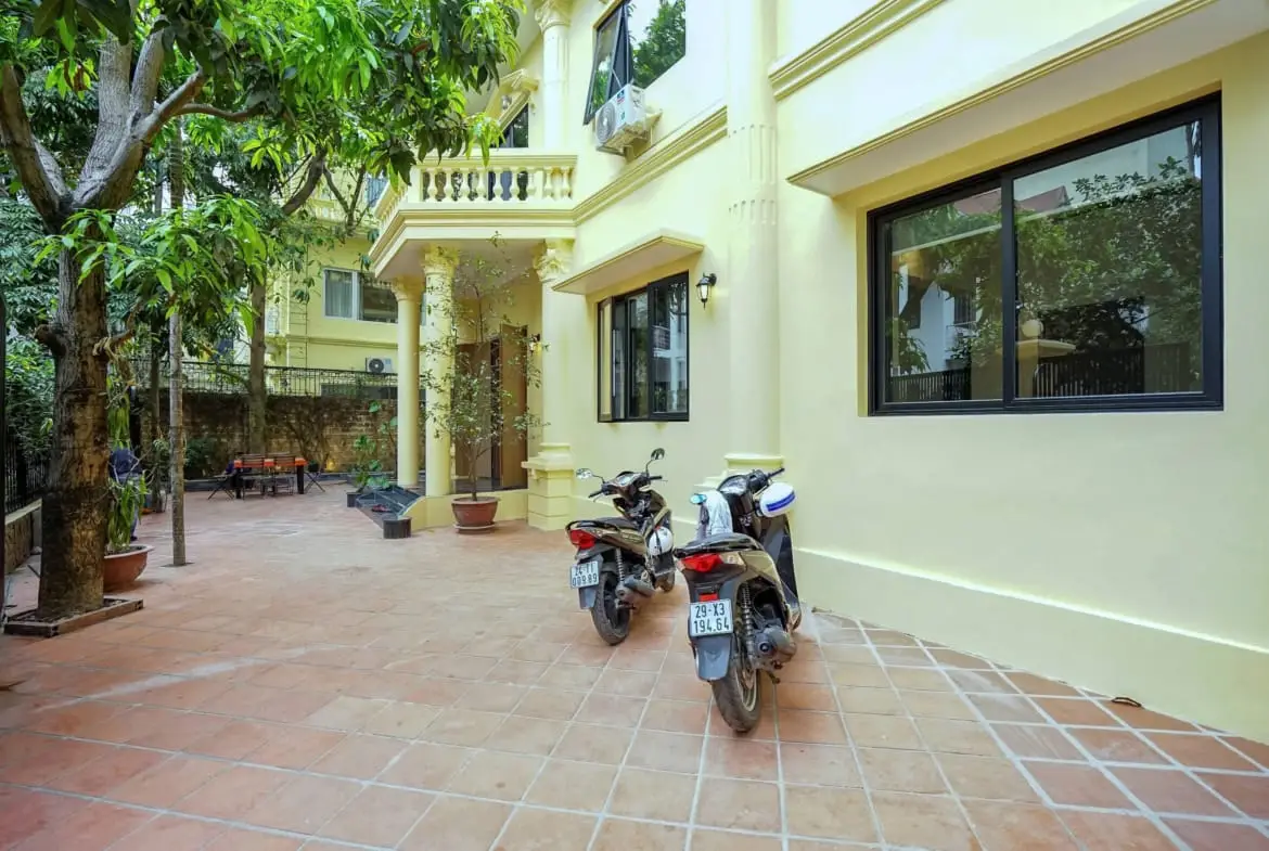 Hanoi Housing_Villa_ 7 ngo 52 To Ngoc Van_balcony