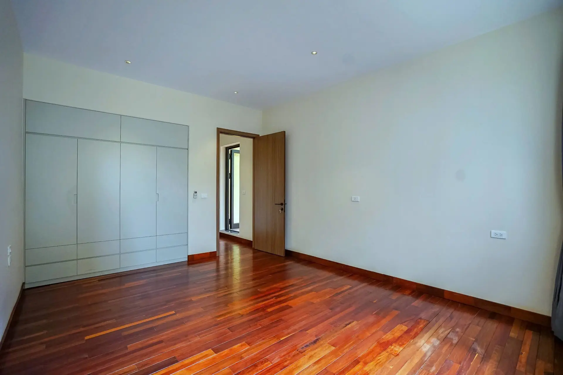 Hanoi Housing_Villa_ 7 ngo 52 To Ngoc Van_bedroom