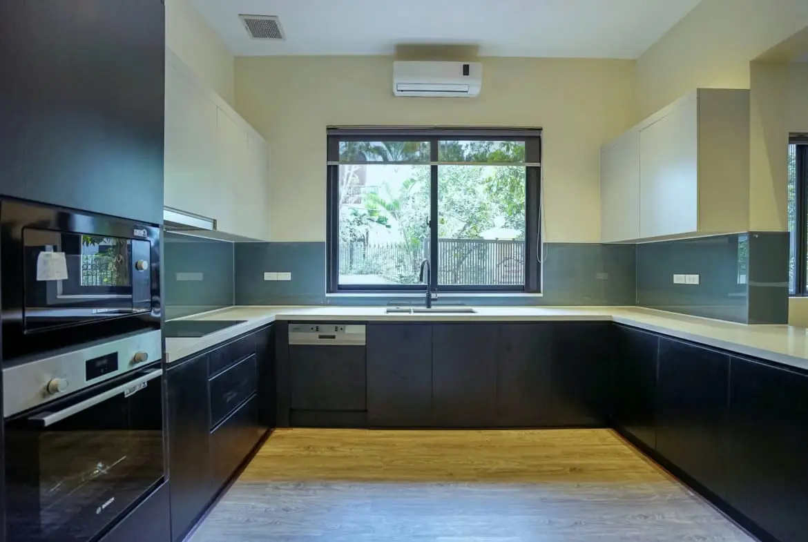 Hanoi Housing_Villa_ 7 ngo 52 To Ngoc Van_kitchen