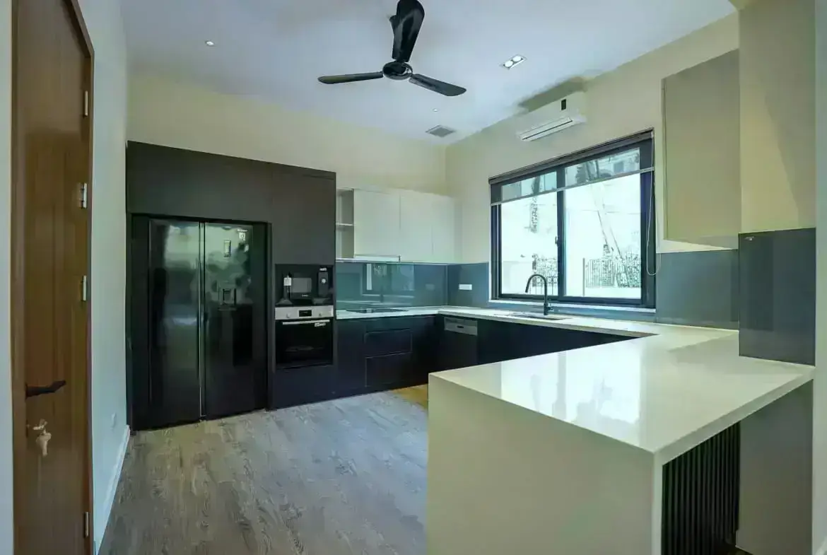 Hanoi Housing_Villa_ 7 ngo 52 To Ngoc Van_kitchen