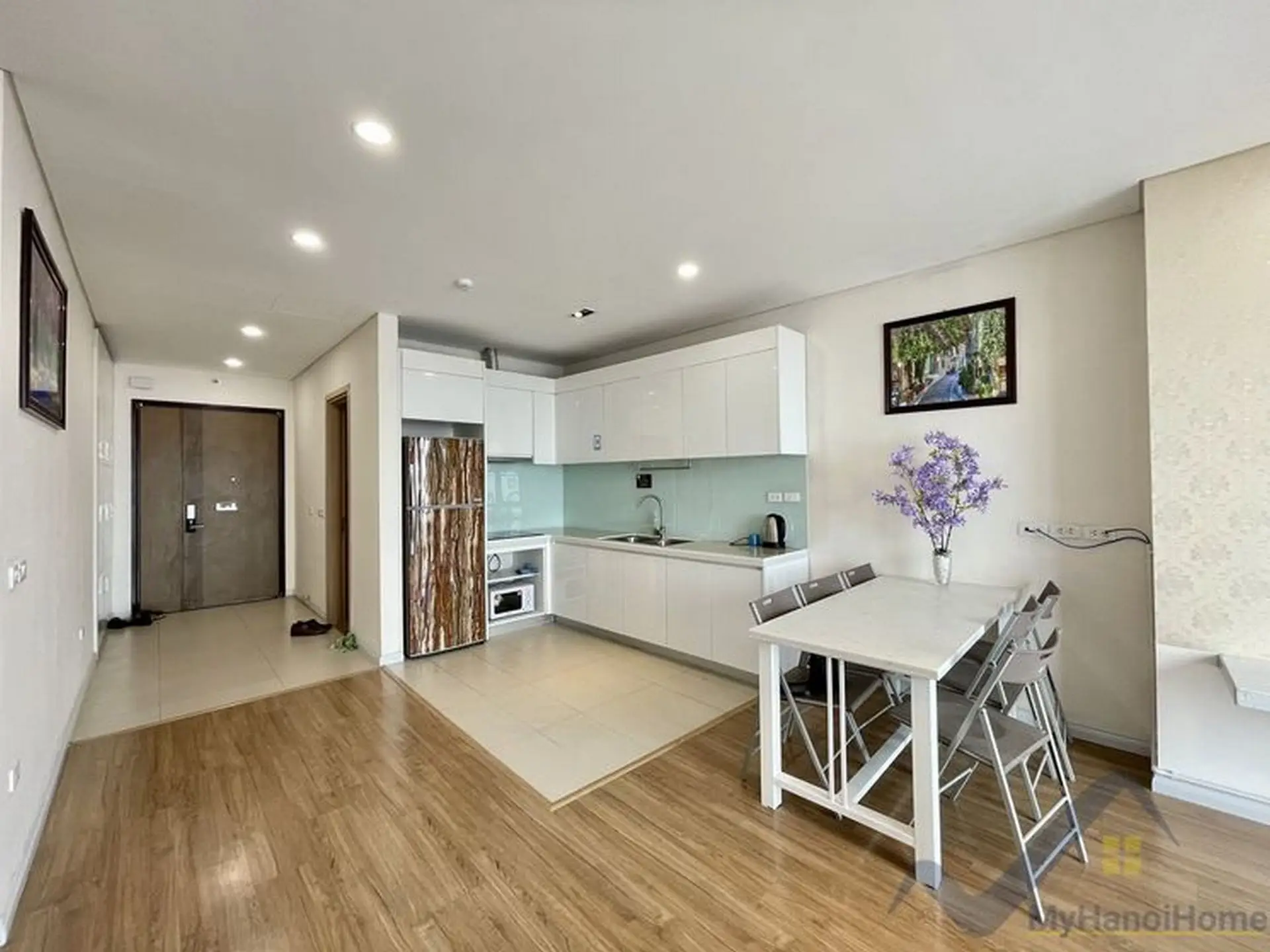 Mipec Long Bienキッチンとダイニング