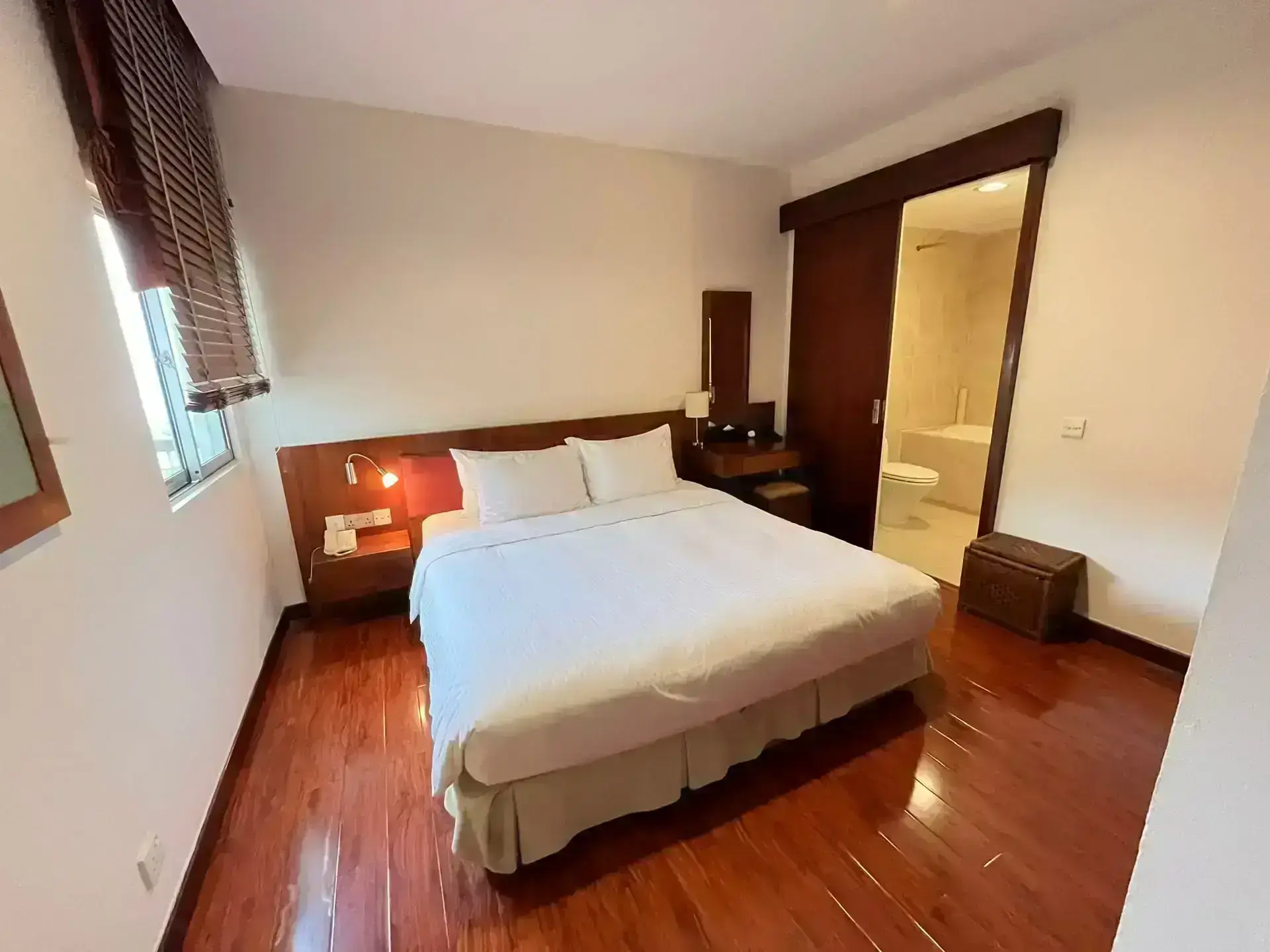 Wil que Westlake bedroom