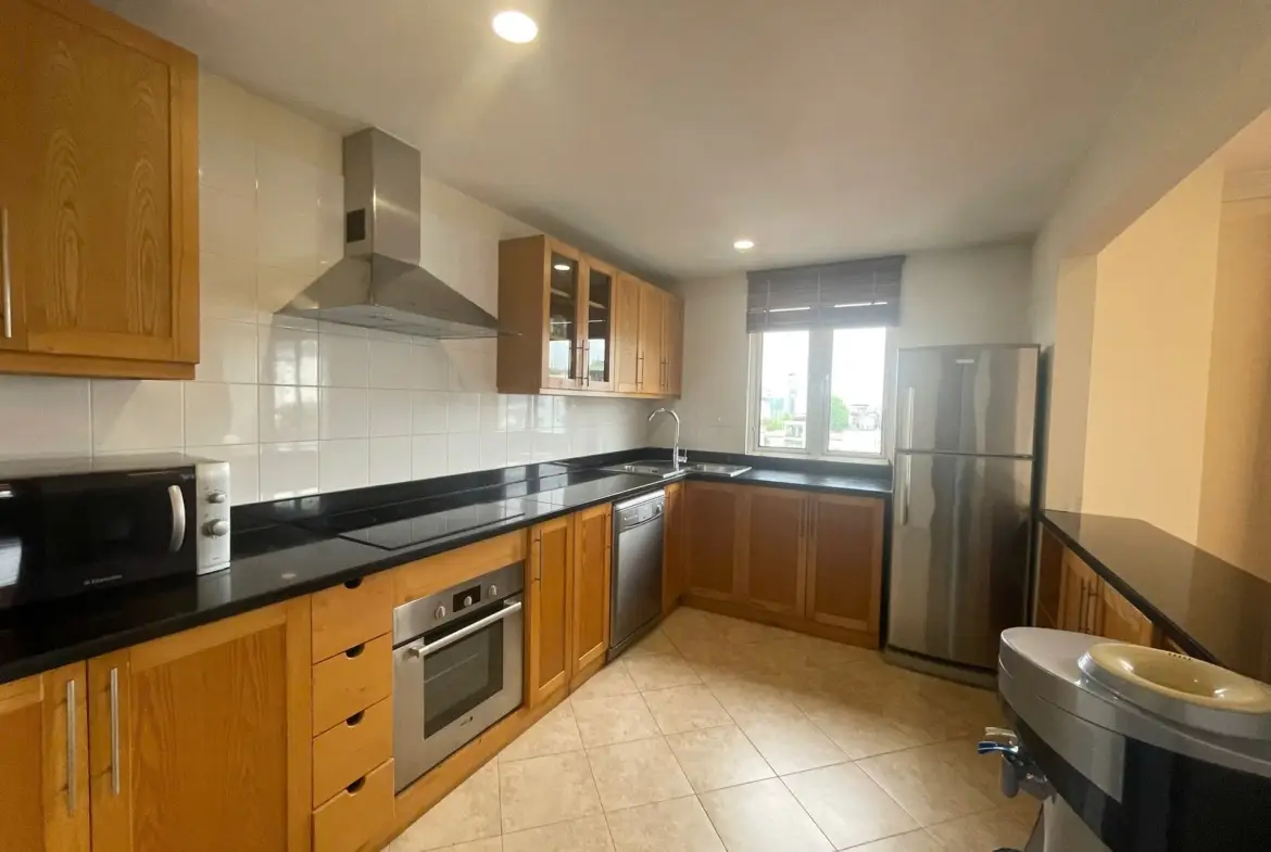 Elegant Suite Ha Hoi_2bed kitchen