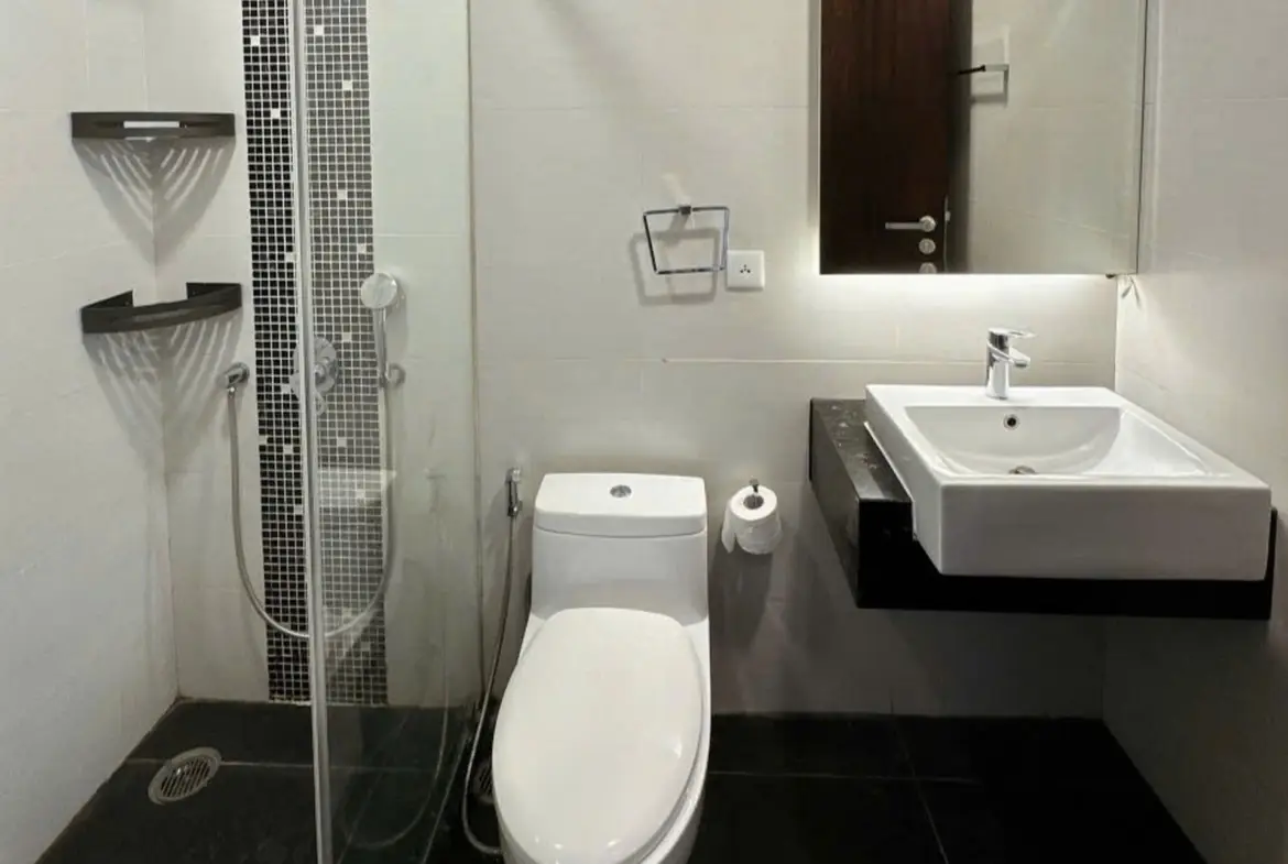 Hoang Thanh 0906_2bed_100m2_ toilet