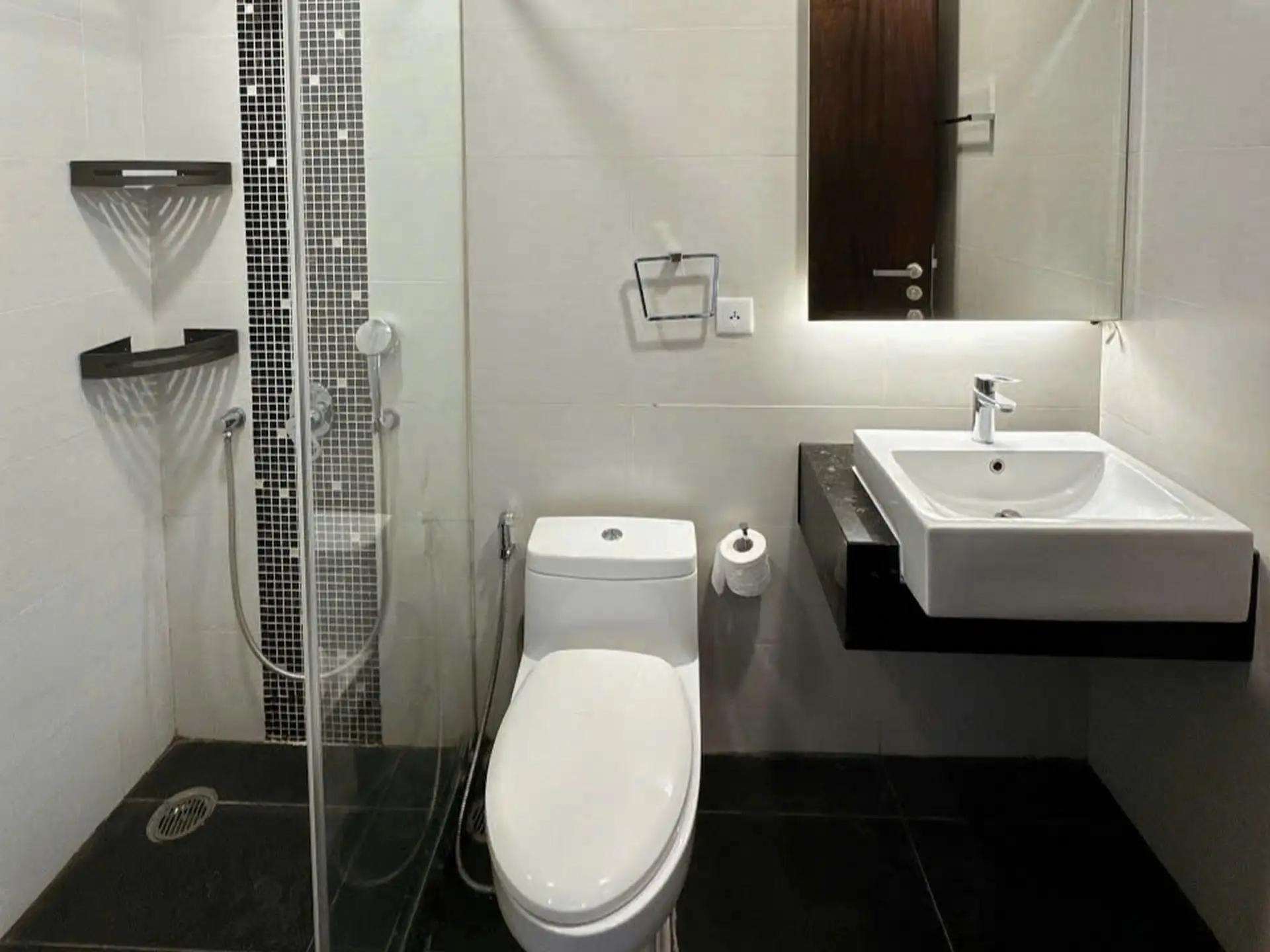 Hoang Thanh 0906_2bed_100m2_ toilet