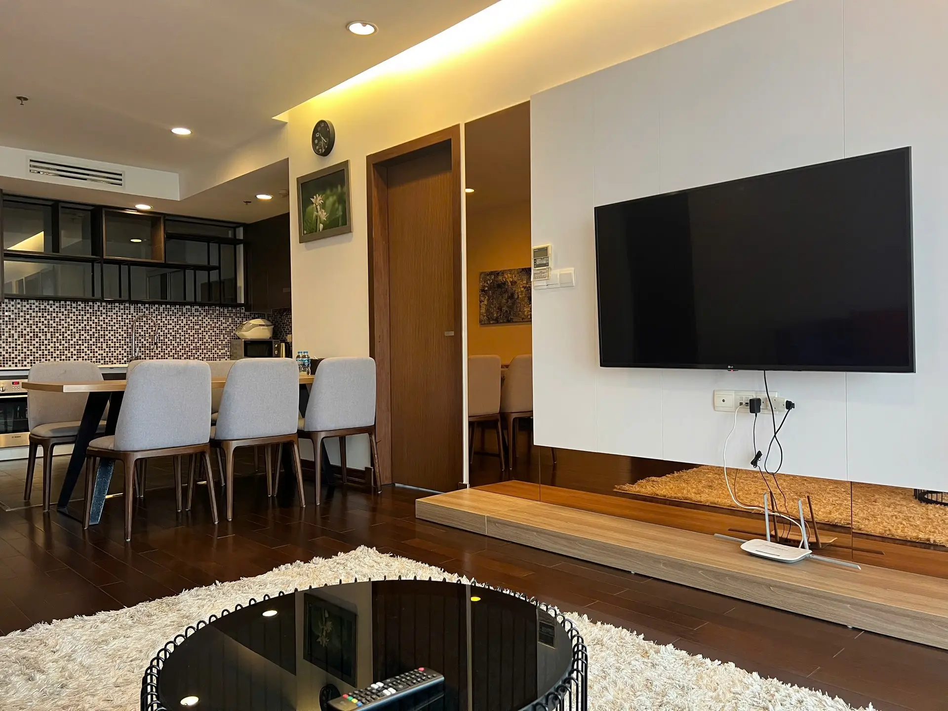 Lancaster Nui Truc_3bed_TV