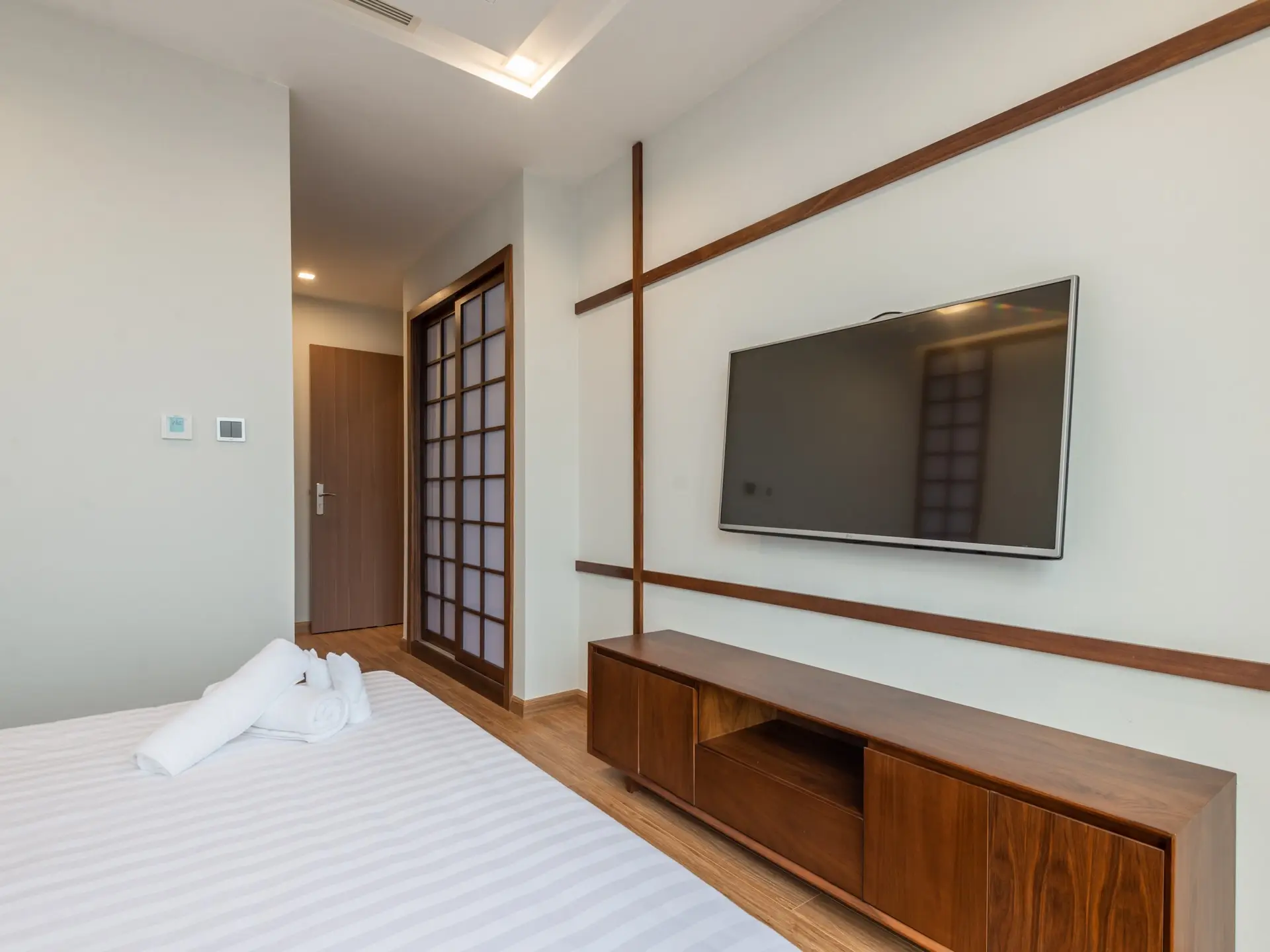 Metropolis M2 12A15 2bed