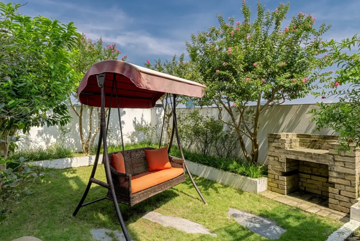 Somerset Hoa Binh garden