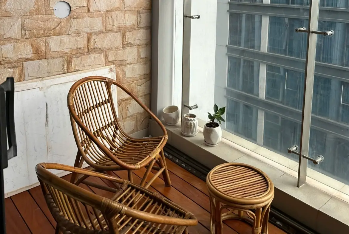 Vinhome Metropolis M1 20F_ balcony