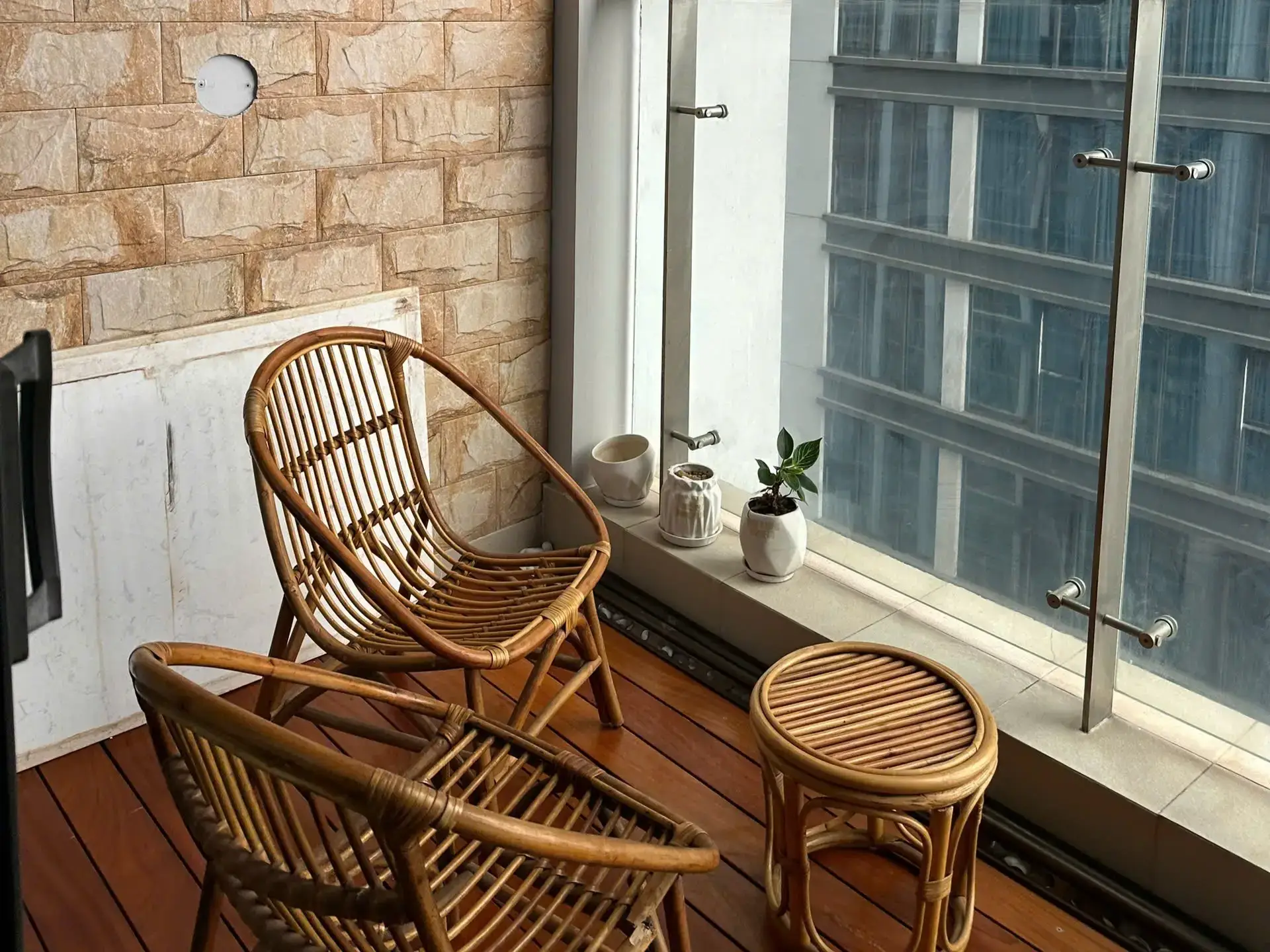 Vinhome Metropolis M1 20F_ balcony