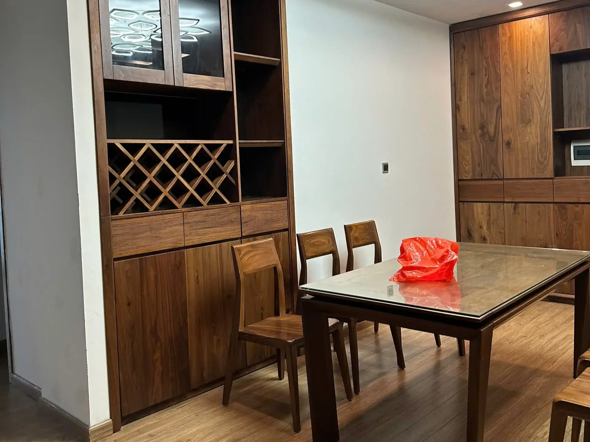 Vinhome Metropolis M1 20F_ dinningroom