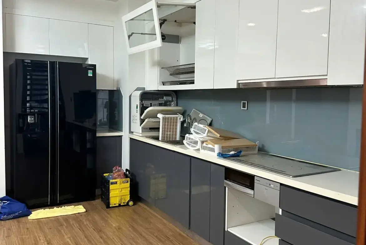 Vinhome Metropolis M1 20F_ kitchen