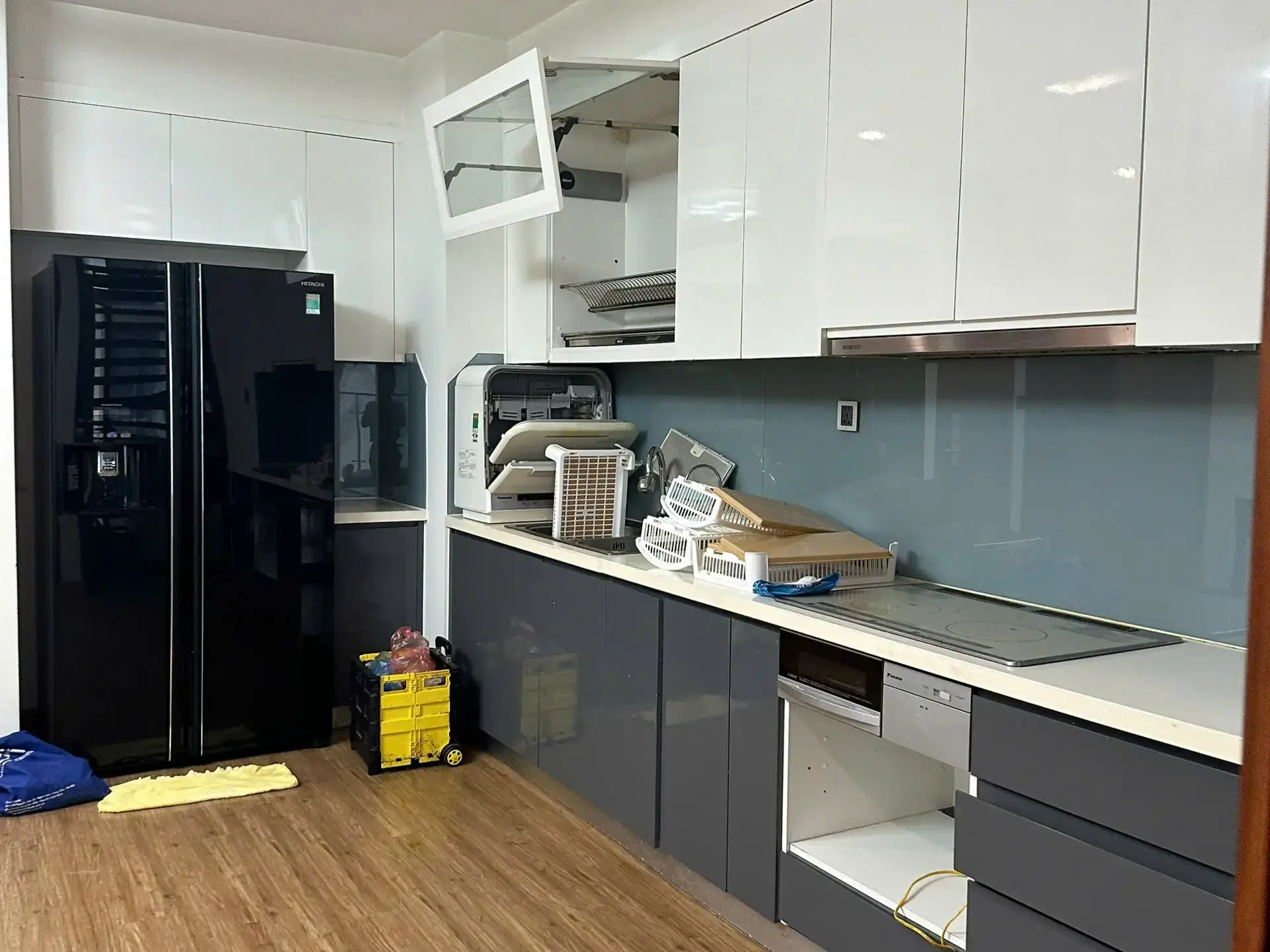 Vinhome Metropolis M1 20F_ kitchen