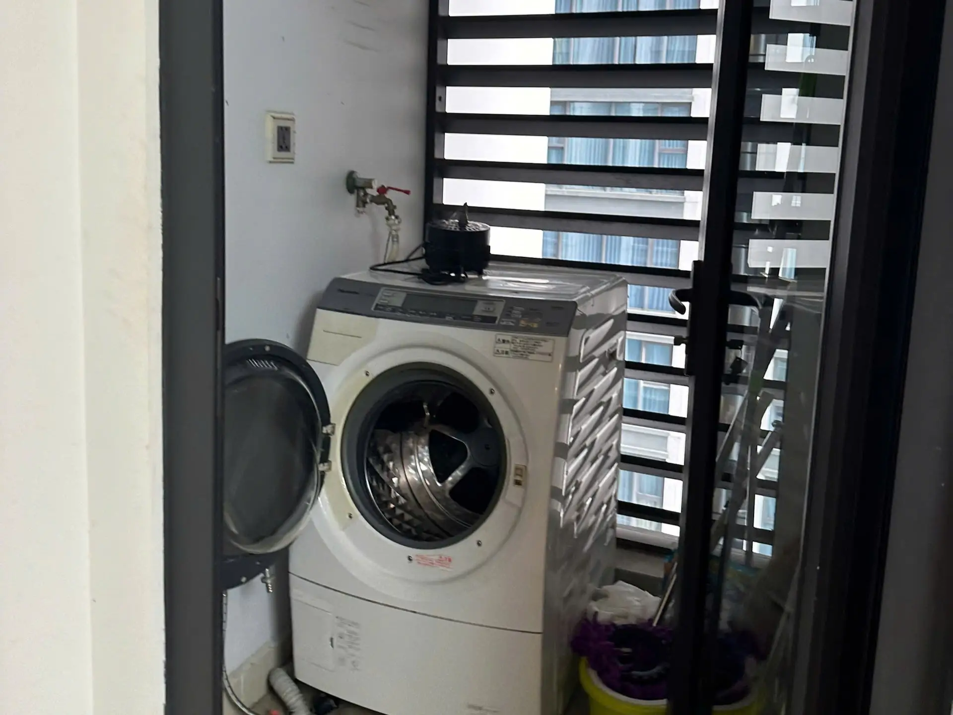 Vinhome Metropolis M1 20F_ washing machine