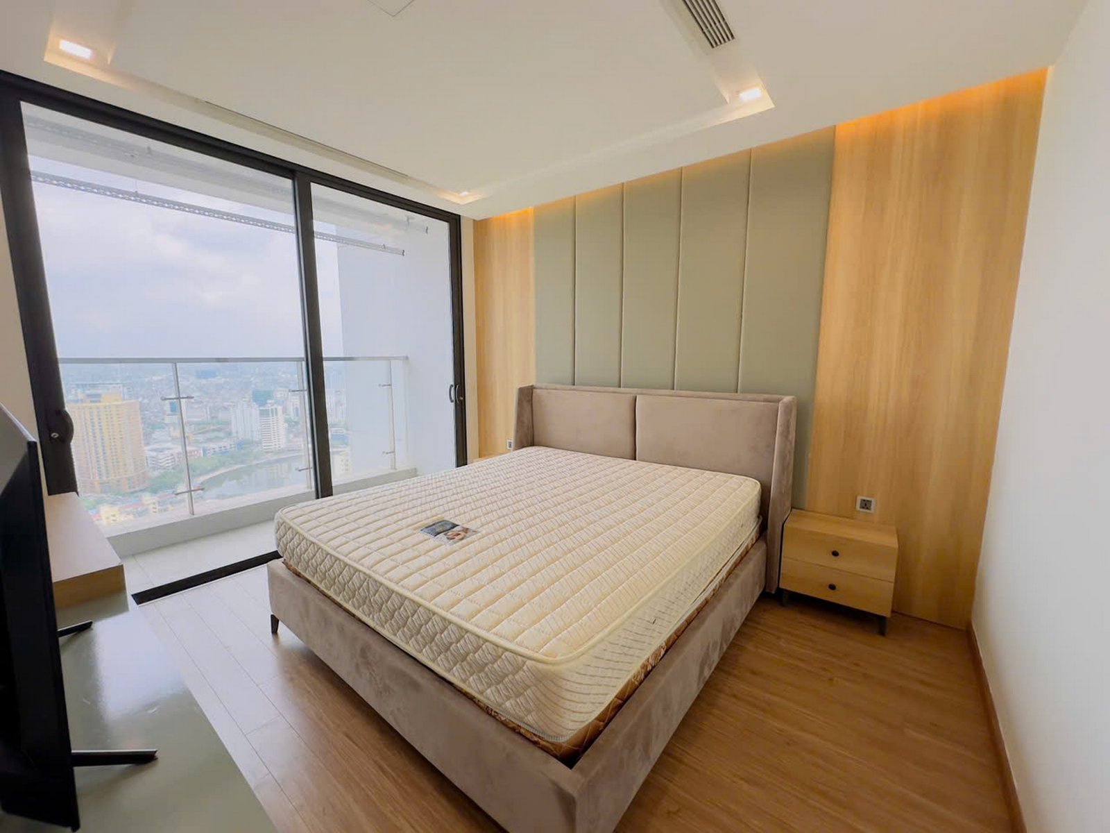 Vinhomes Metropolis M3 37F