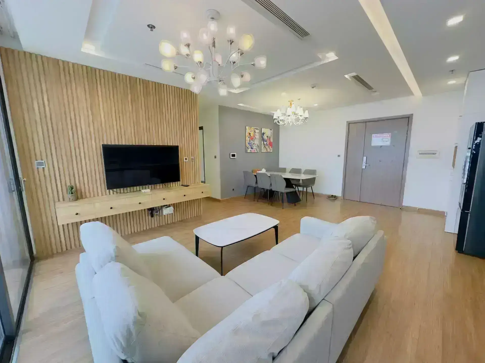 Vinhome Metropolis_M3 3711A_3bed_livingroom