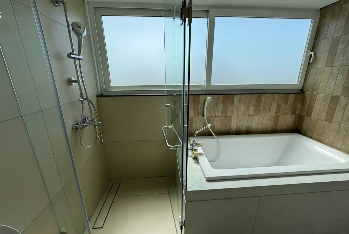 Thai Hoang Residence_Thai Phien_10F Penthouse bath room