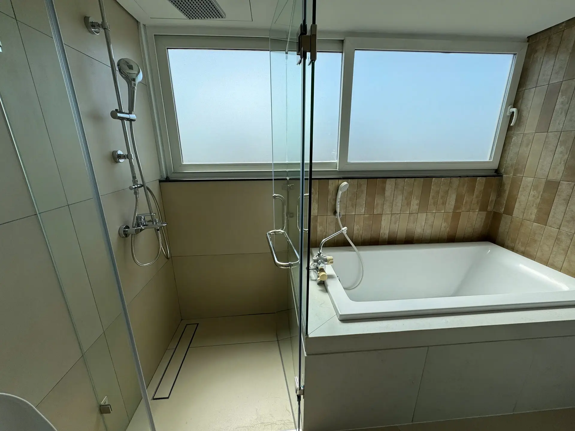 Thai Hoang Residence_Thai Phien_10F Penthouse bath room