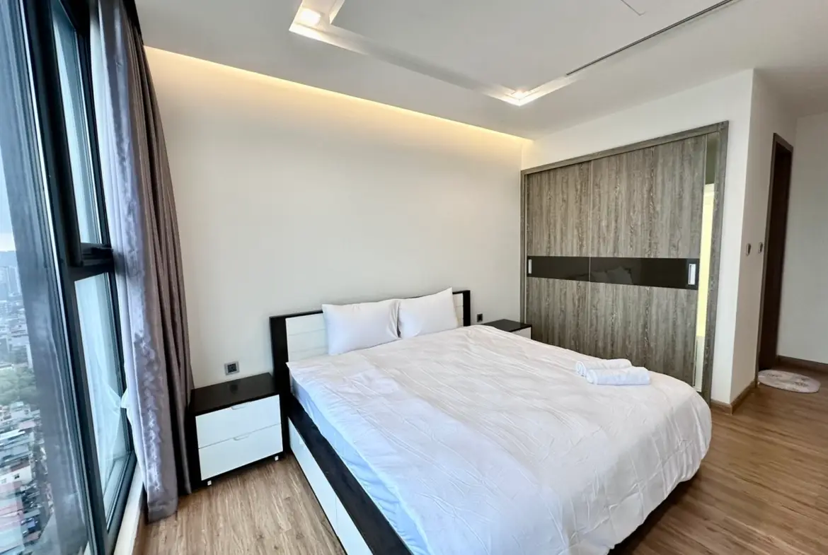 Vinhome-Metro-polis-M2-2610-3bed_bed room