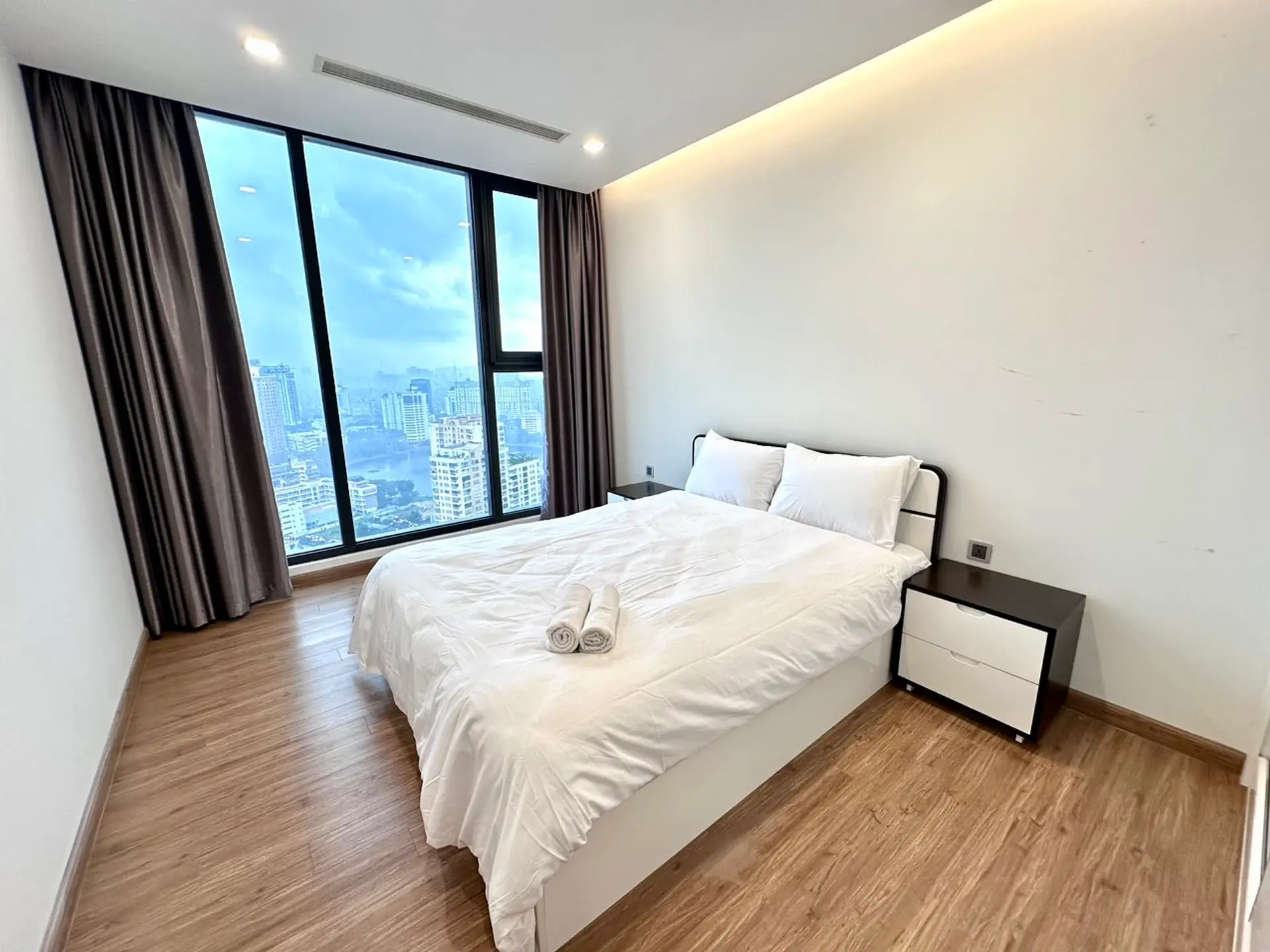 Vinhome Metropolis M2 26F