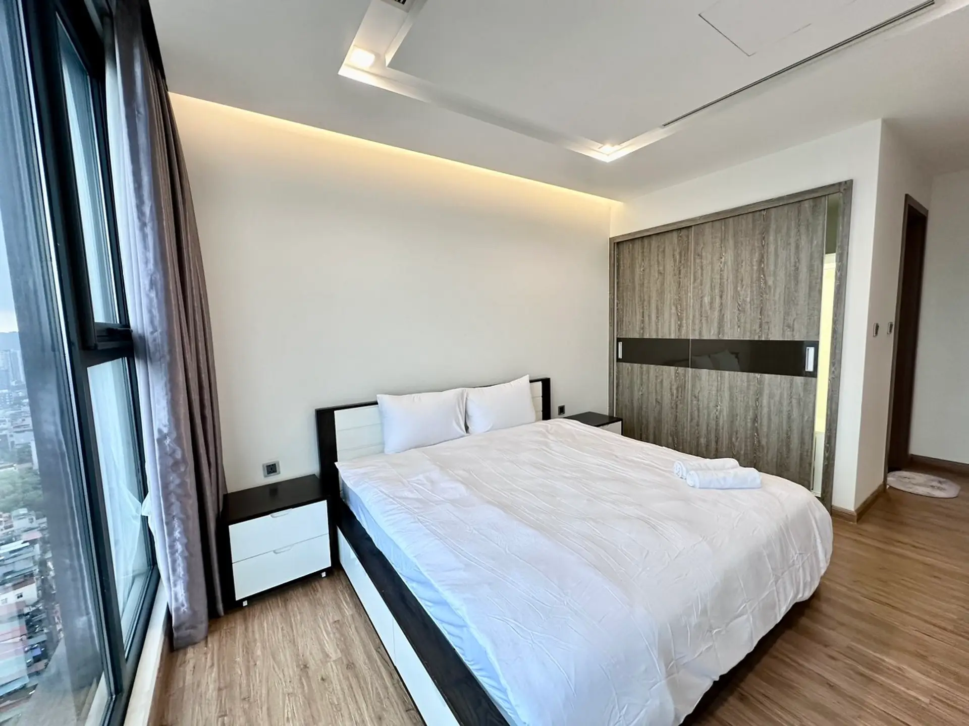 Vinhome-Metro-polis-M2-2610-3bed_bed room