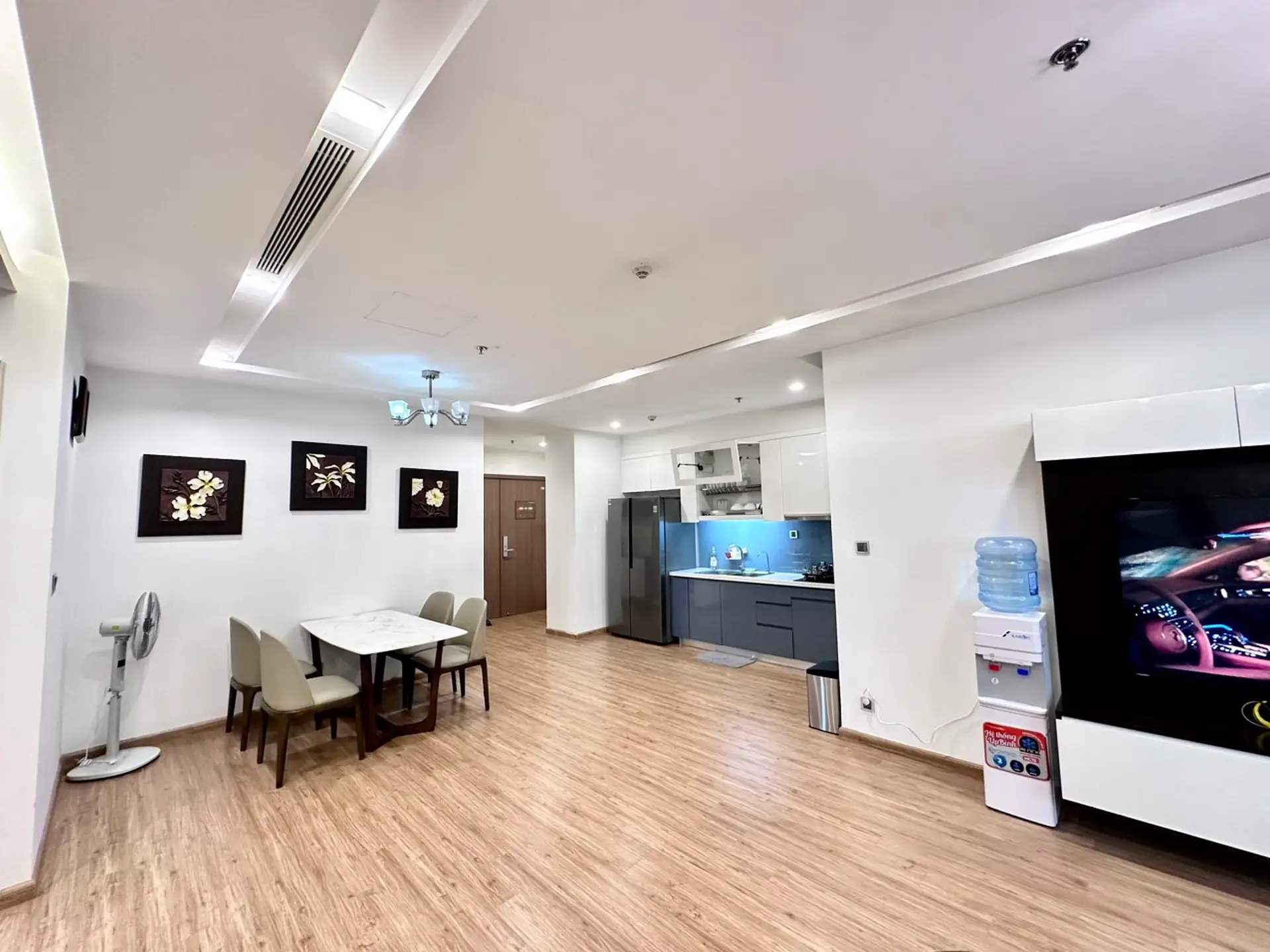 Vinhome-Metro-polis-M2-2610-3bed_livingroom.