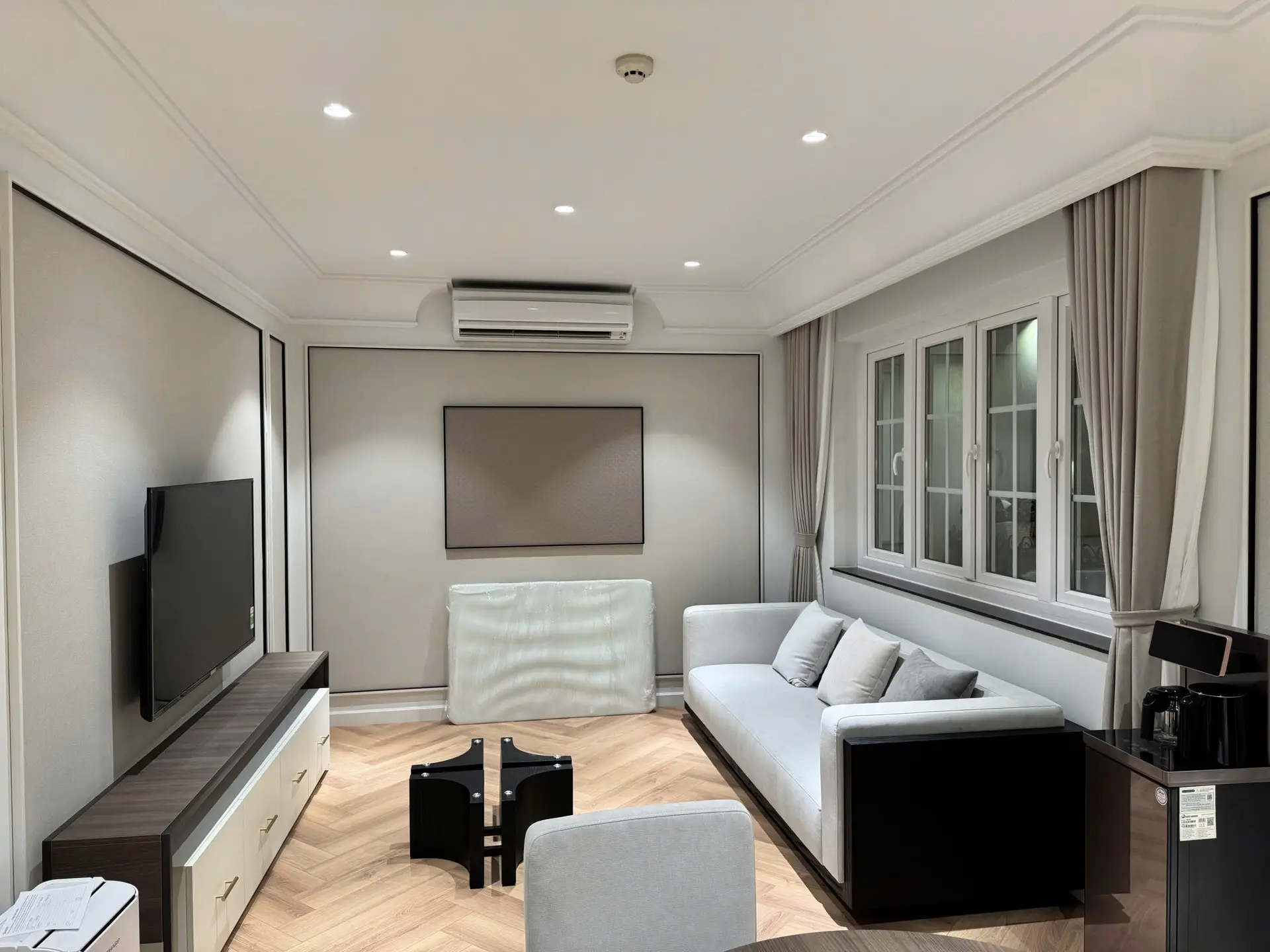 Thai Hoang Residence_Thai Phien_8F living room