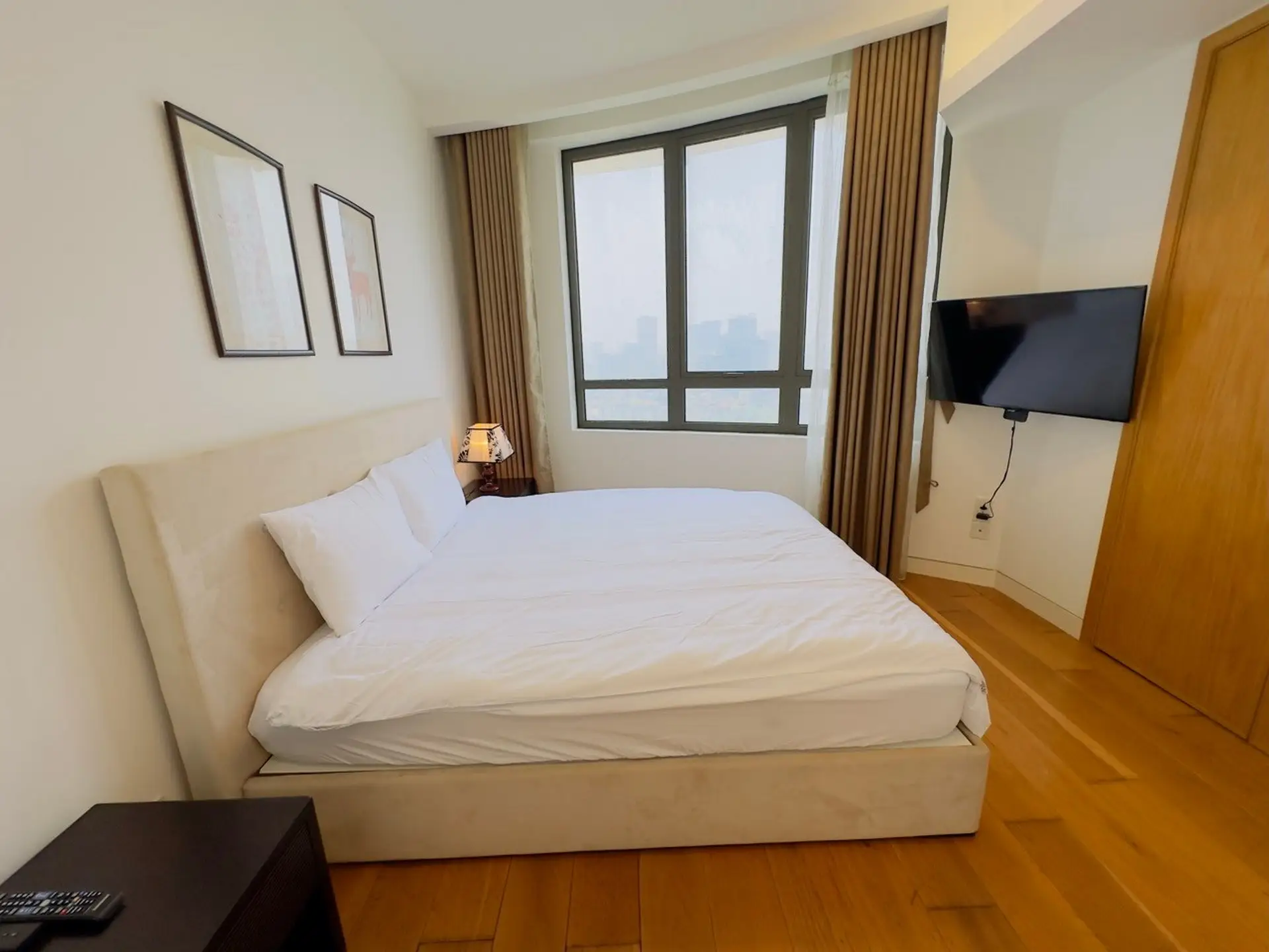 メインベッド (2)