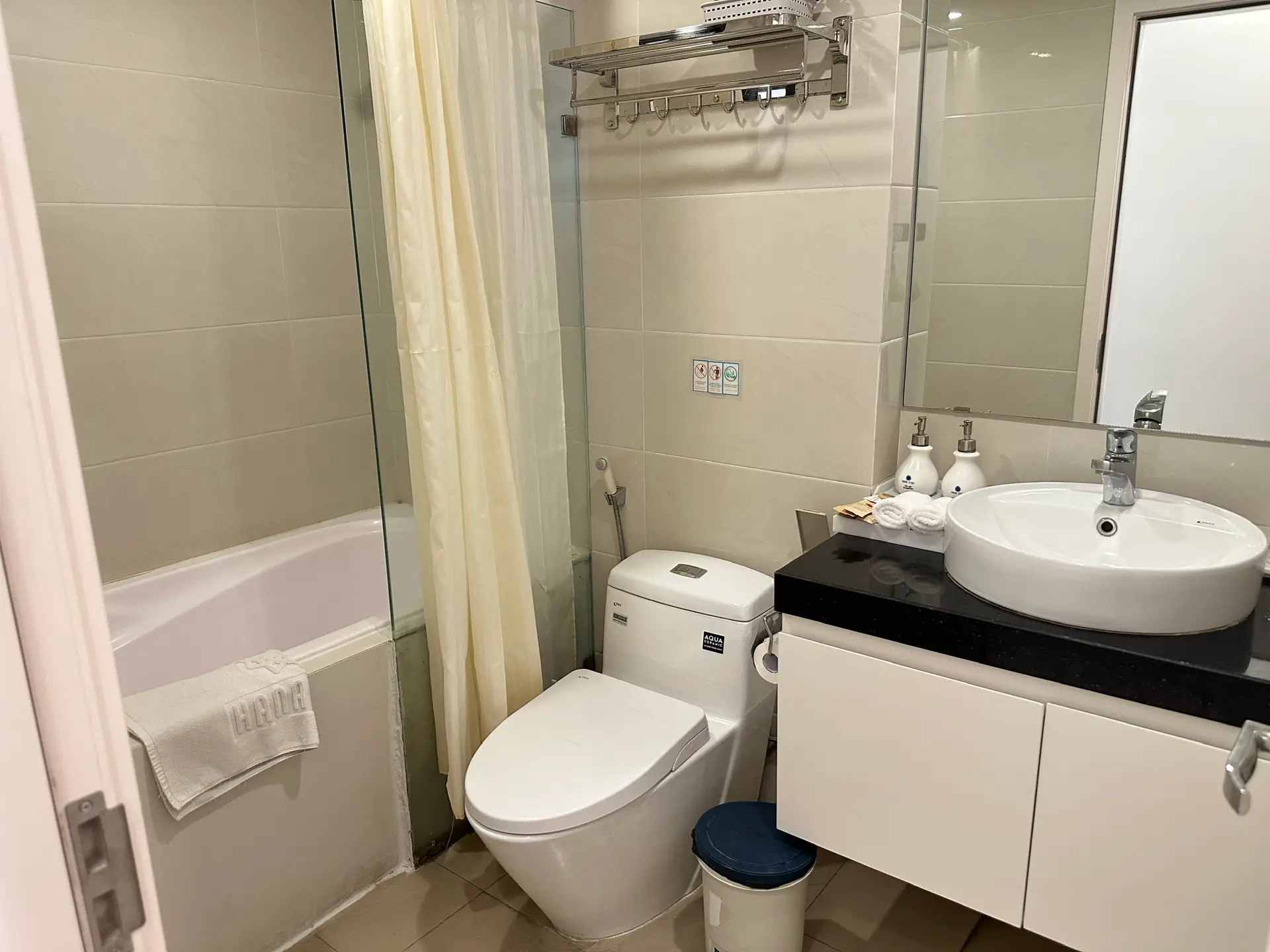 z7187789732066_effce1da8198ede4af92240d23b4cbfc