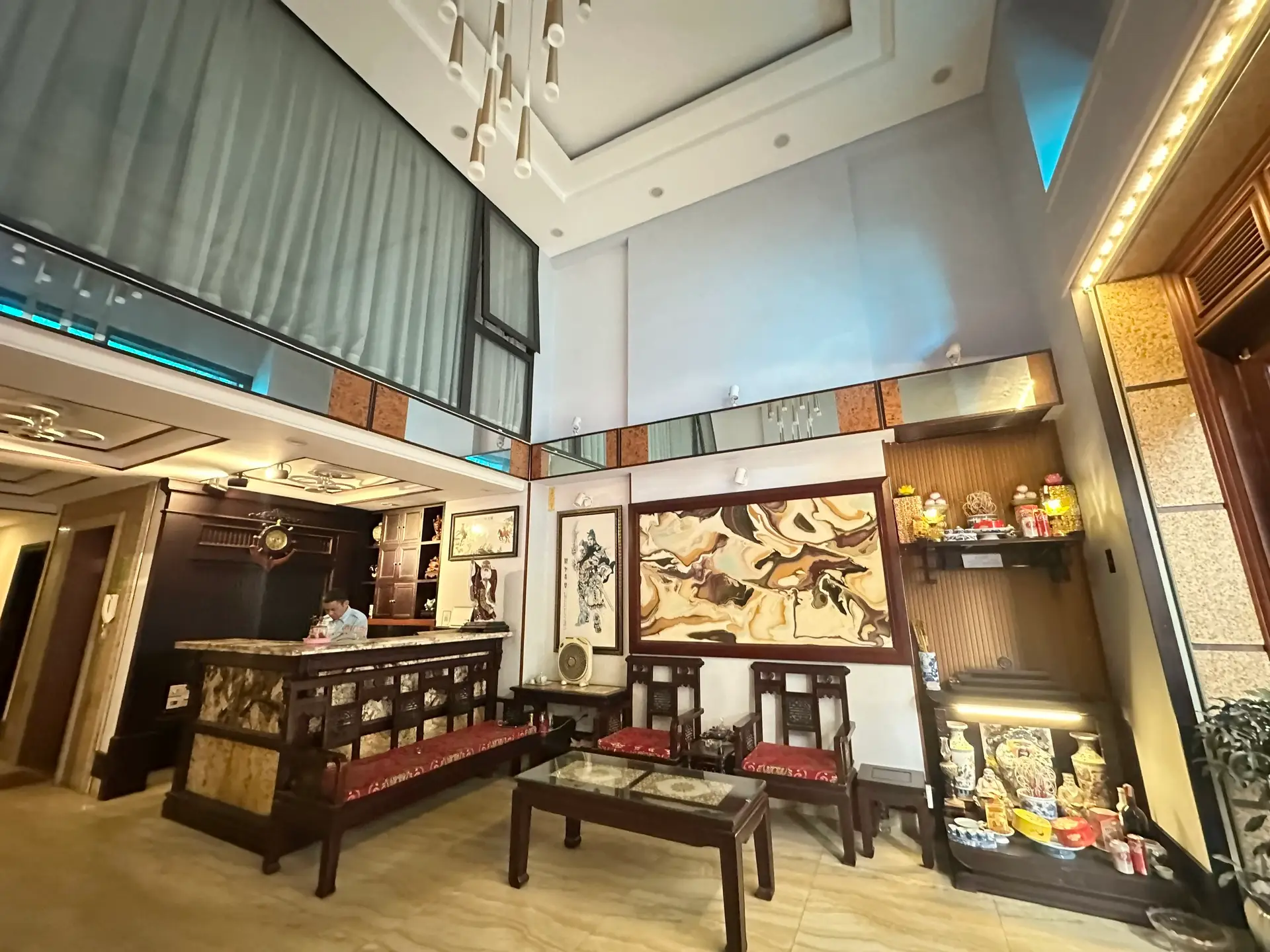 monaco buildingのレセプション